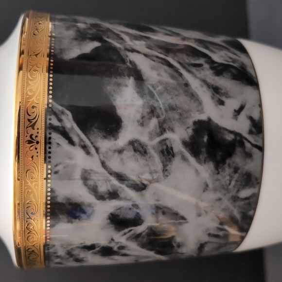 Vintage Majestic Contemporary Fine China Vase By Noritake . - Picture 5 of 10